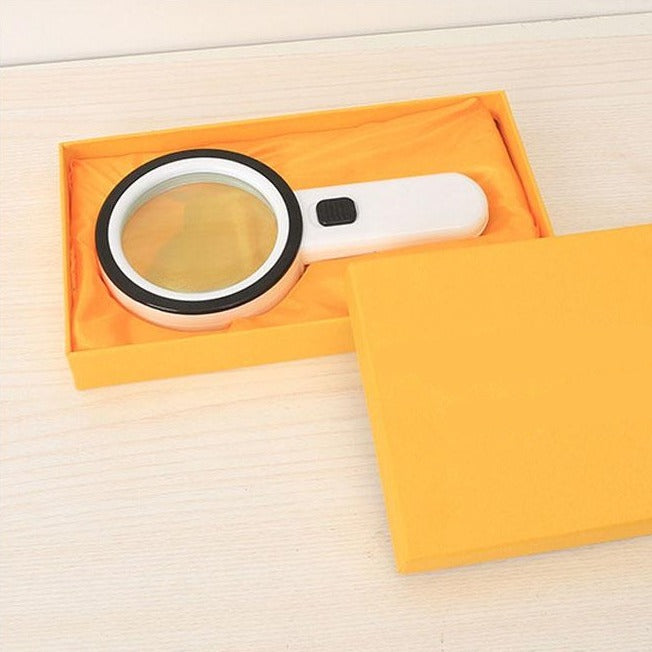 30x Illuminated Magnifying Glass