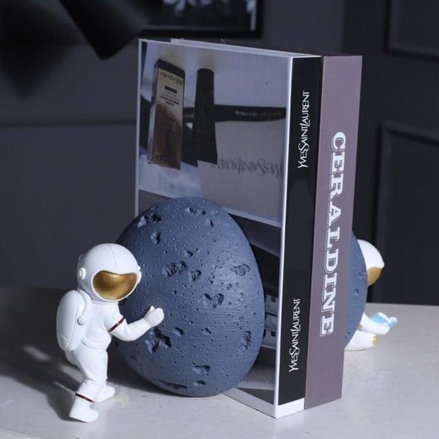 Astronaut Bookend